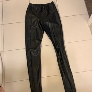 Wilfred (Aritzia brand) Faux Leather Daria pant